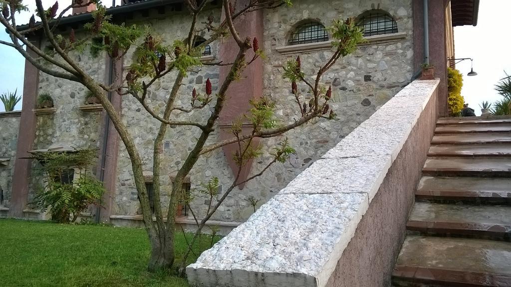 Bed And Breakfast Posserle Padenghe sul Garda Luaran gambar